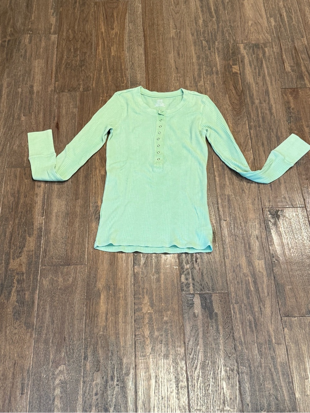 Women’s size XXS Aerie long sleeve waffle knit Henley style green shirt